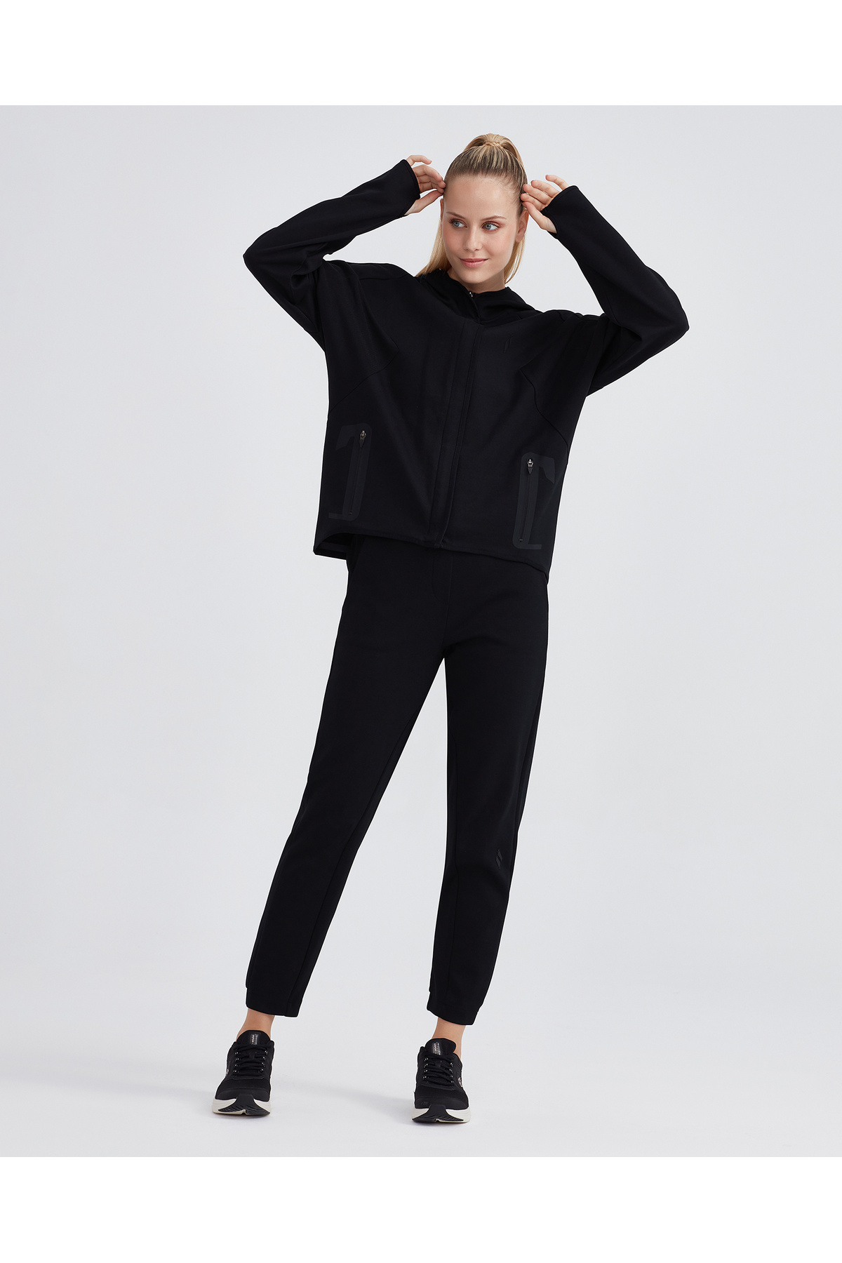 SKECHERS W 2XI-Lock Full Zip Hoodie Sweatshirt Kadın Siyah Fermuarlı Eşofman Üstü S232209-001 görsel 3