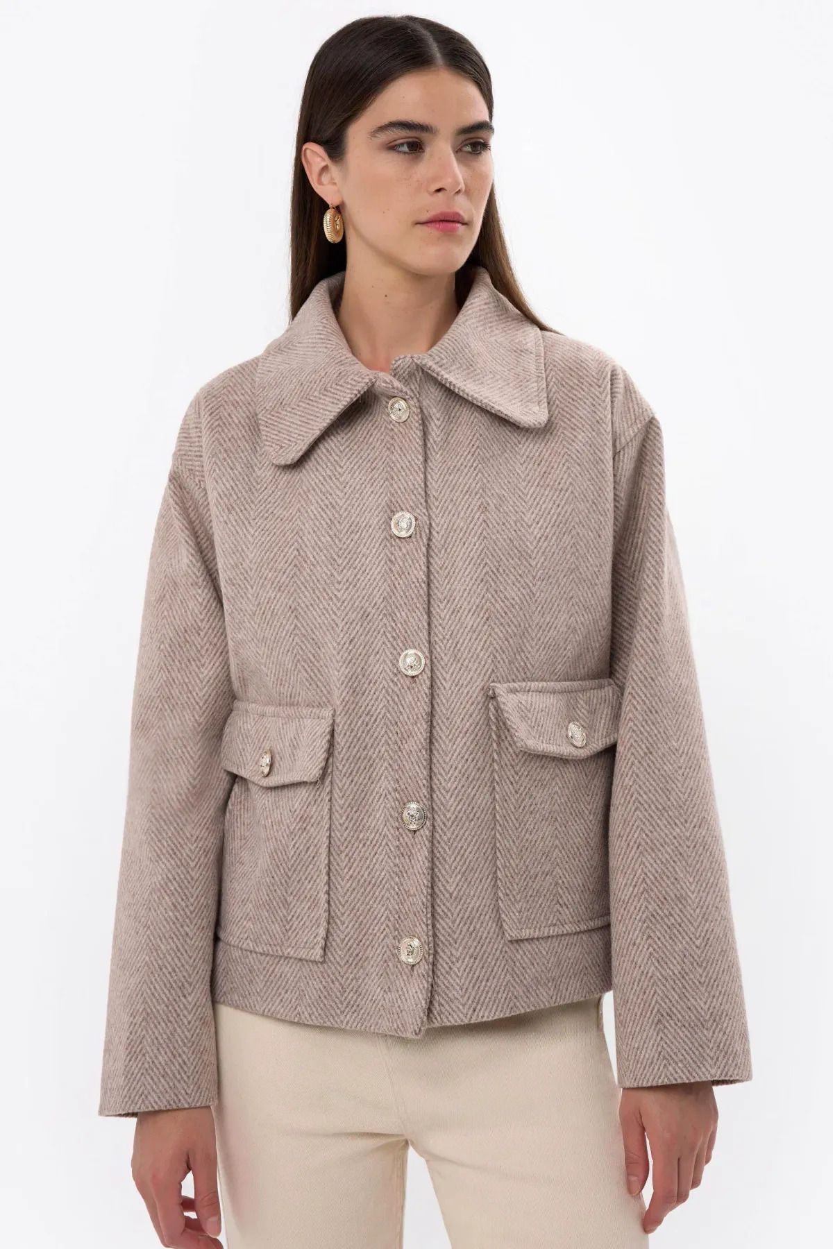 Hiccup-Patch Pocket Detailed Buttoned Jacket 4