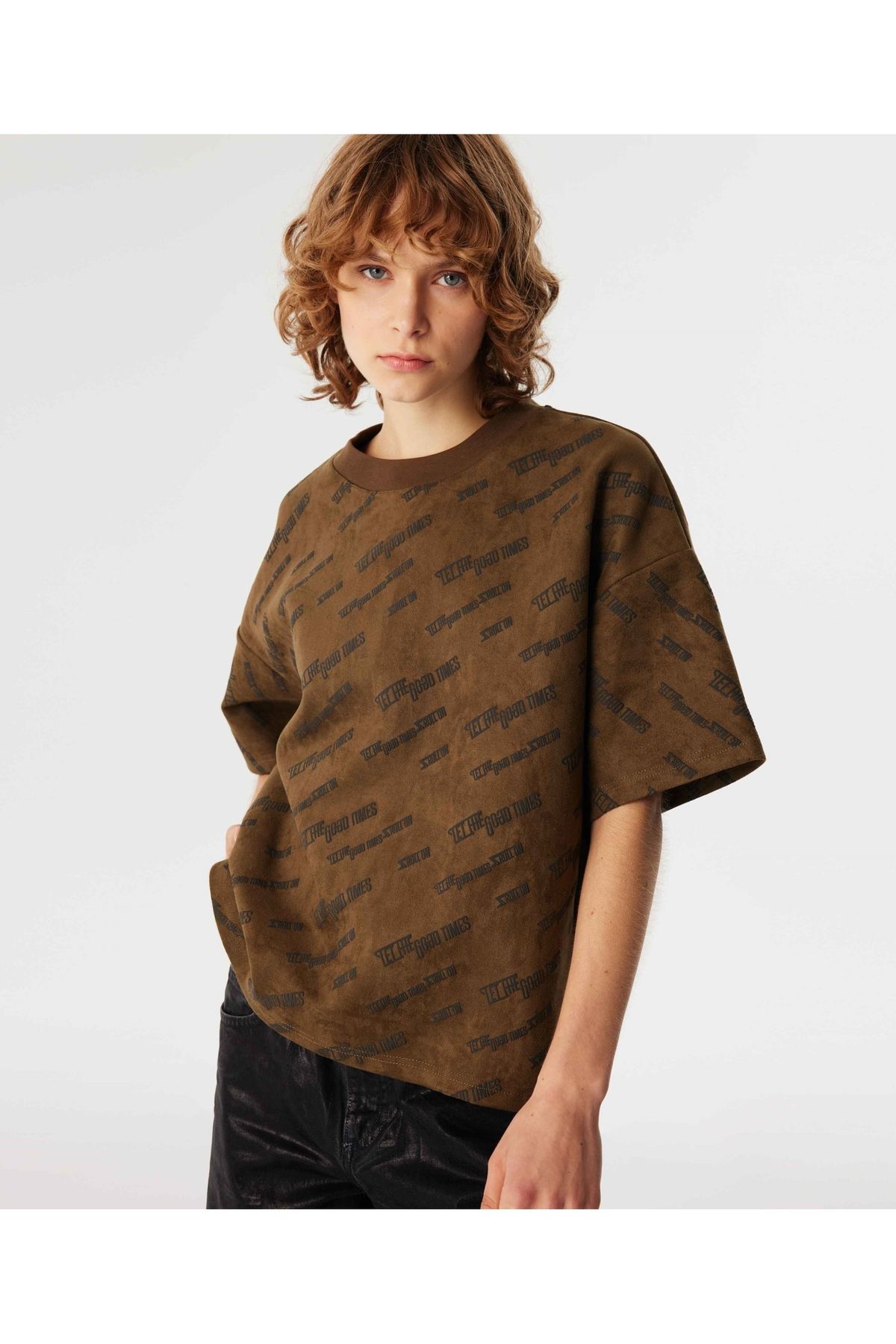 Twist-Printed and Suede Look T-Shirt 2