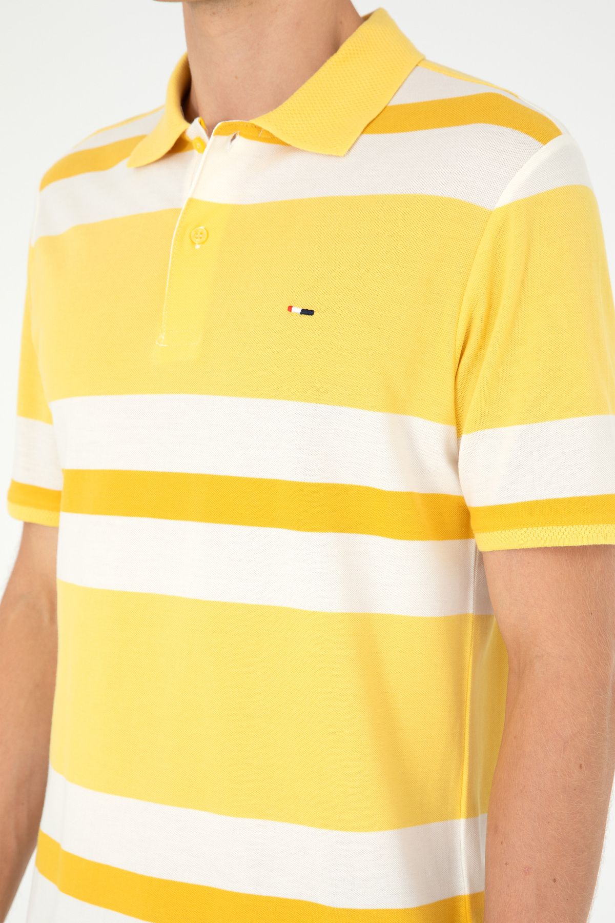 تی شرت یقه پولو زرد مردانه اورجینال U.S. Polo Assn.