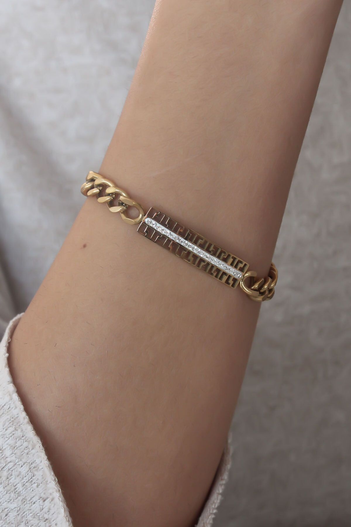 BZK ACCESSORİES Çelik Gold Renk Zincir Model Zirkon Taşlı Kadın Bileklik