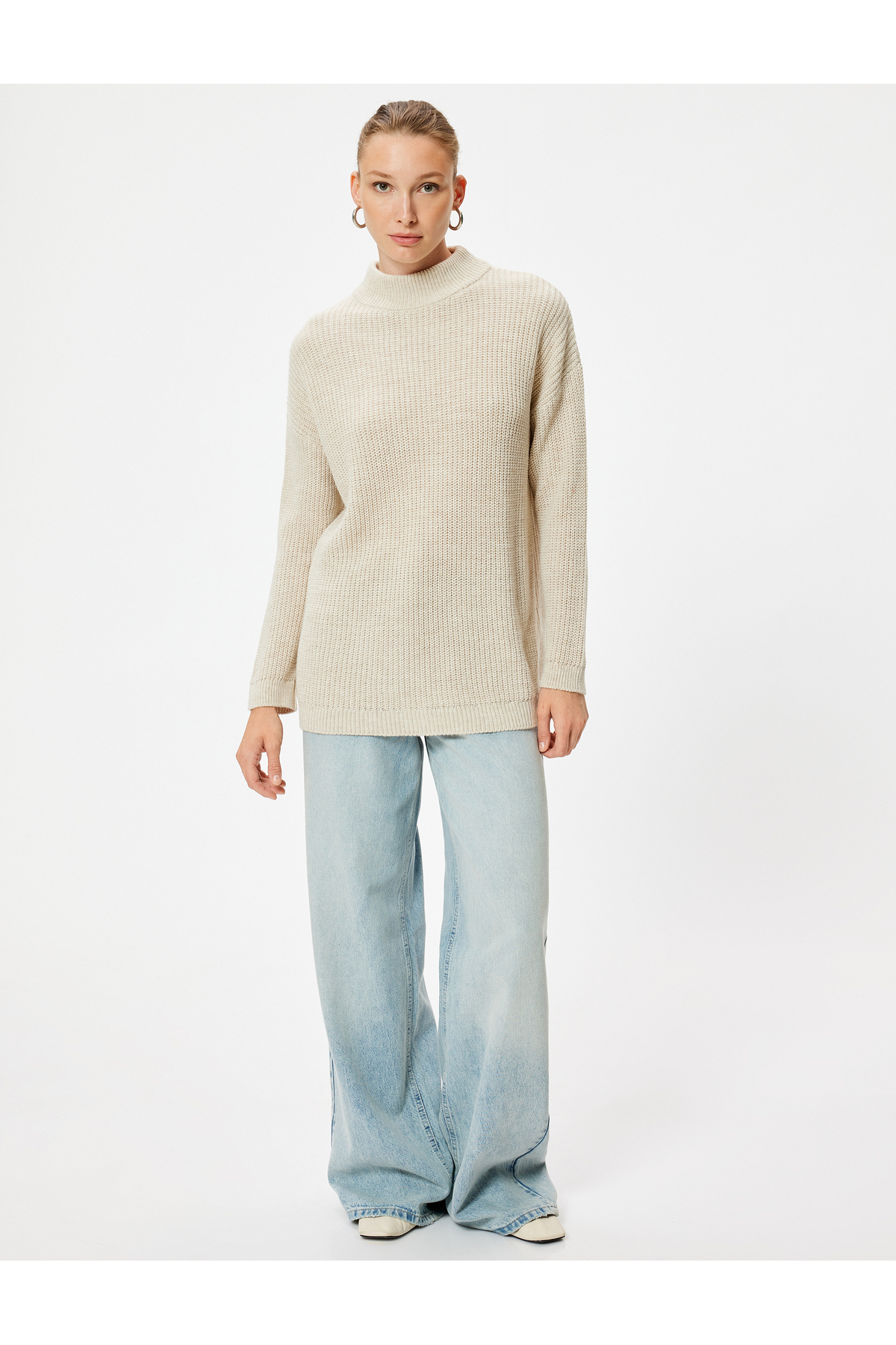 Koton  Oversize Triko Kazak Kalça Boy Dik Yaka Uzun Kollu Yumuşak Dokulu - Görsel 2