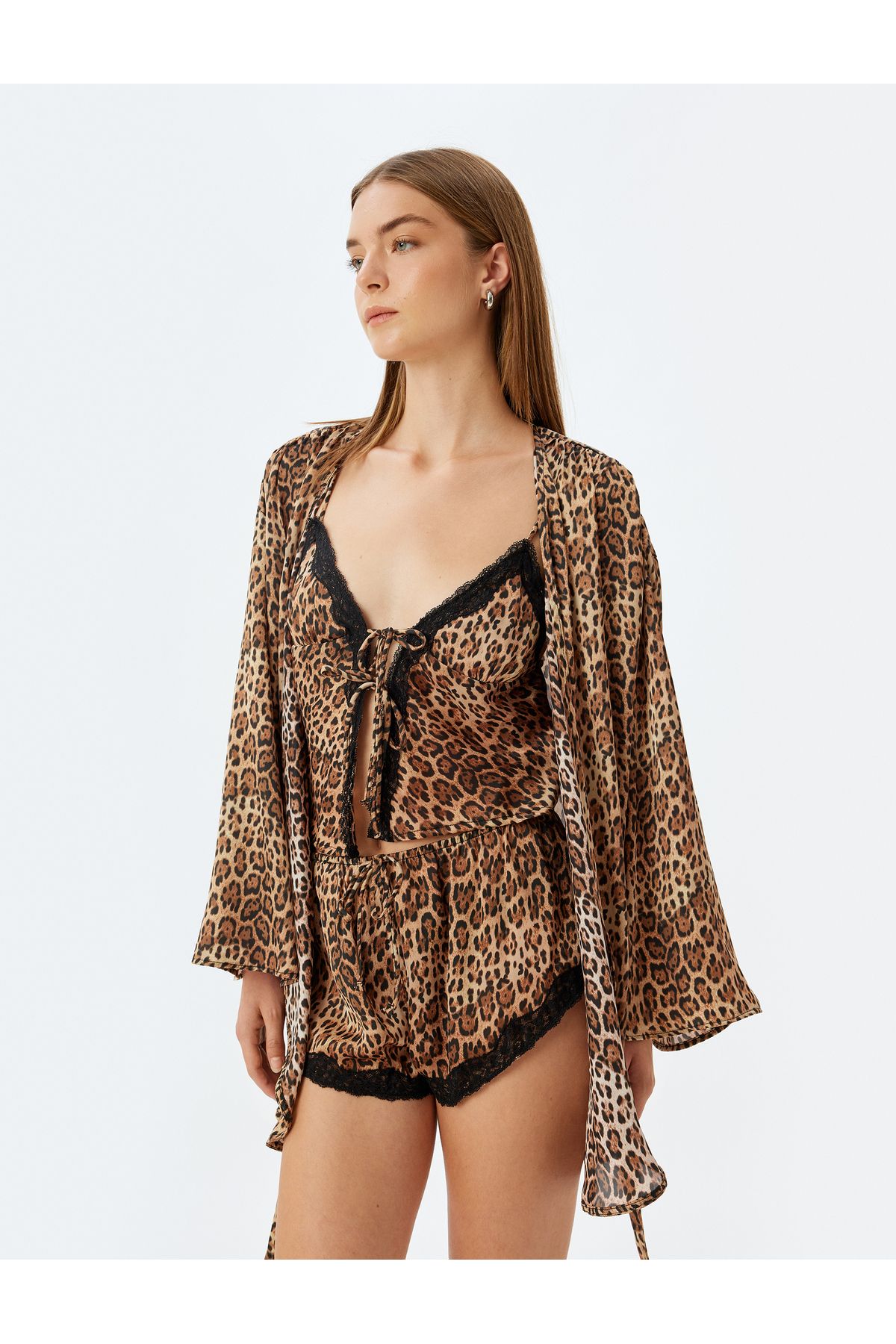 Koton-Zeynep Cushion Leopard Patterned Short Bat Sleeve Dressing Gown with Belt 1