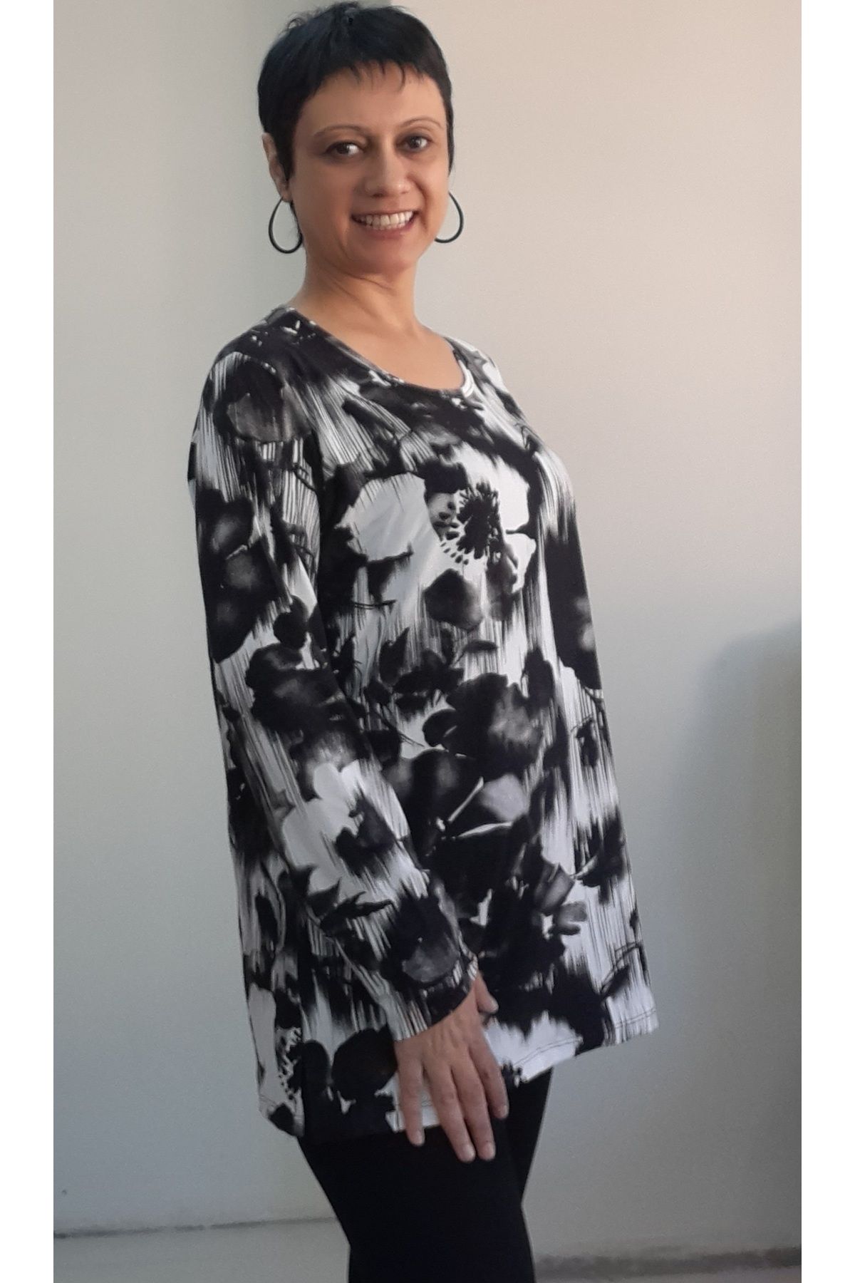 Mertcan Butik-Black and White Rose Print Long-Sleeved Combed Cotton Viscose T-Shirt 4
