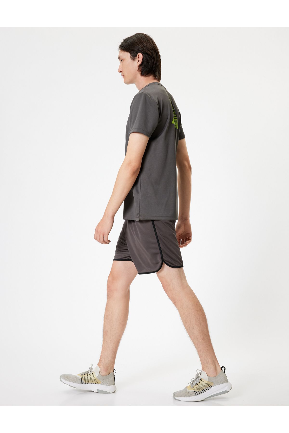 complete the look image