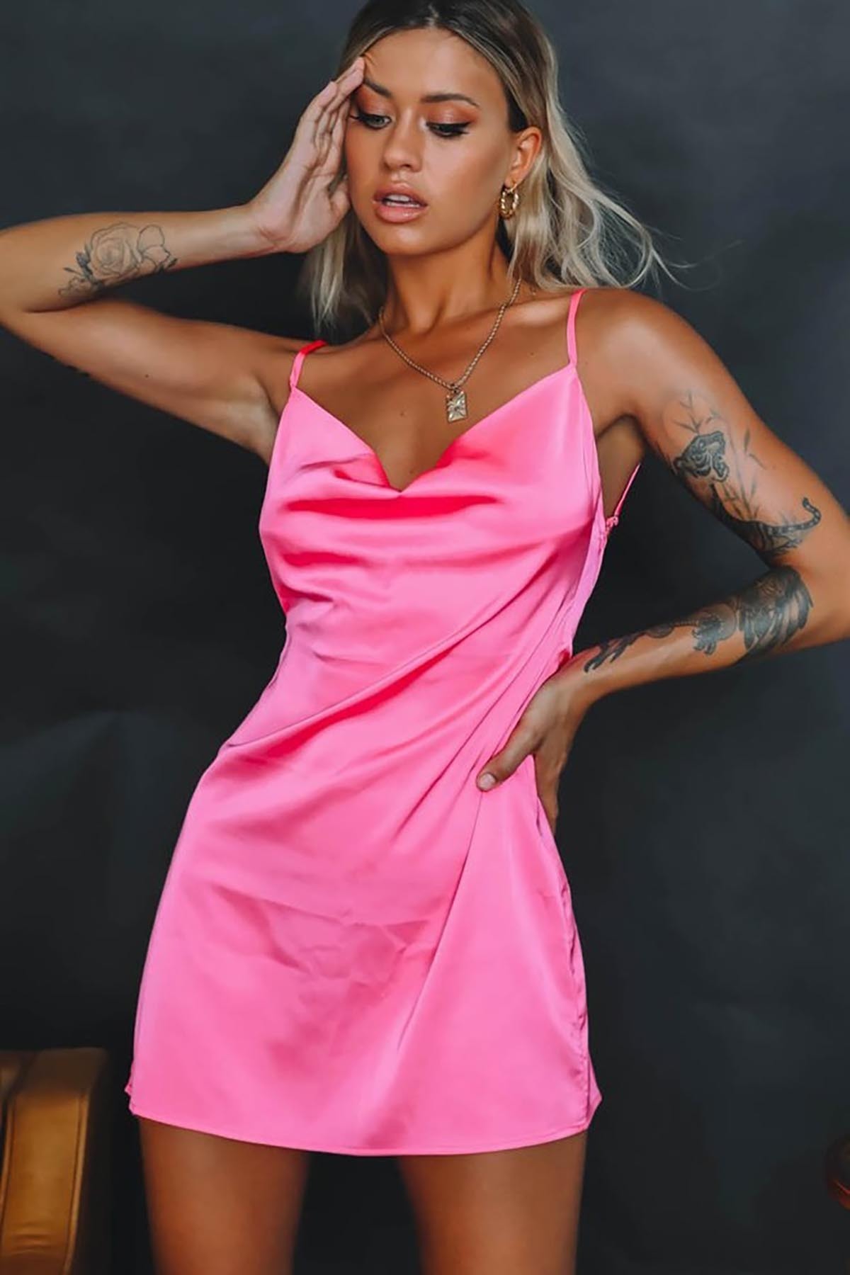 Merry See-Kurzes Satin-Nachthemd mit Schlitz 3