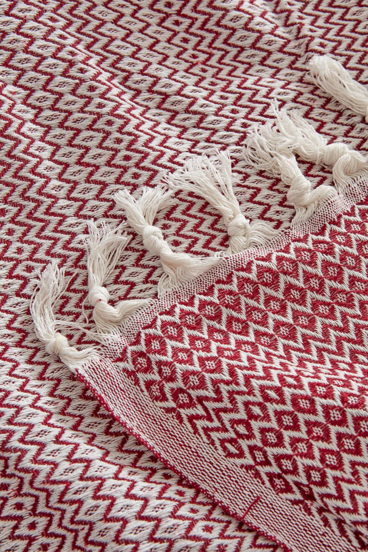 Karaca Home-Levi Claret Red Double Pike 8