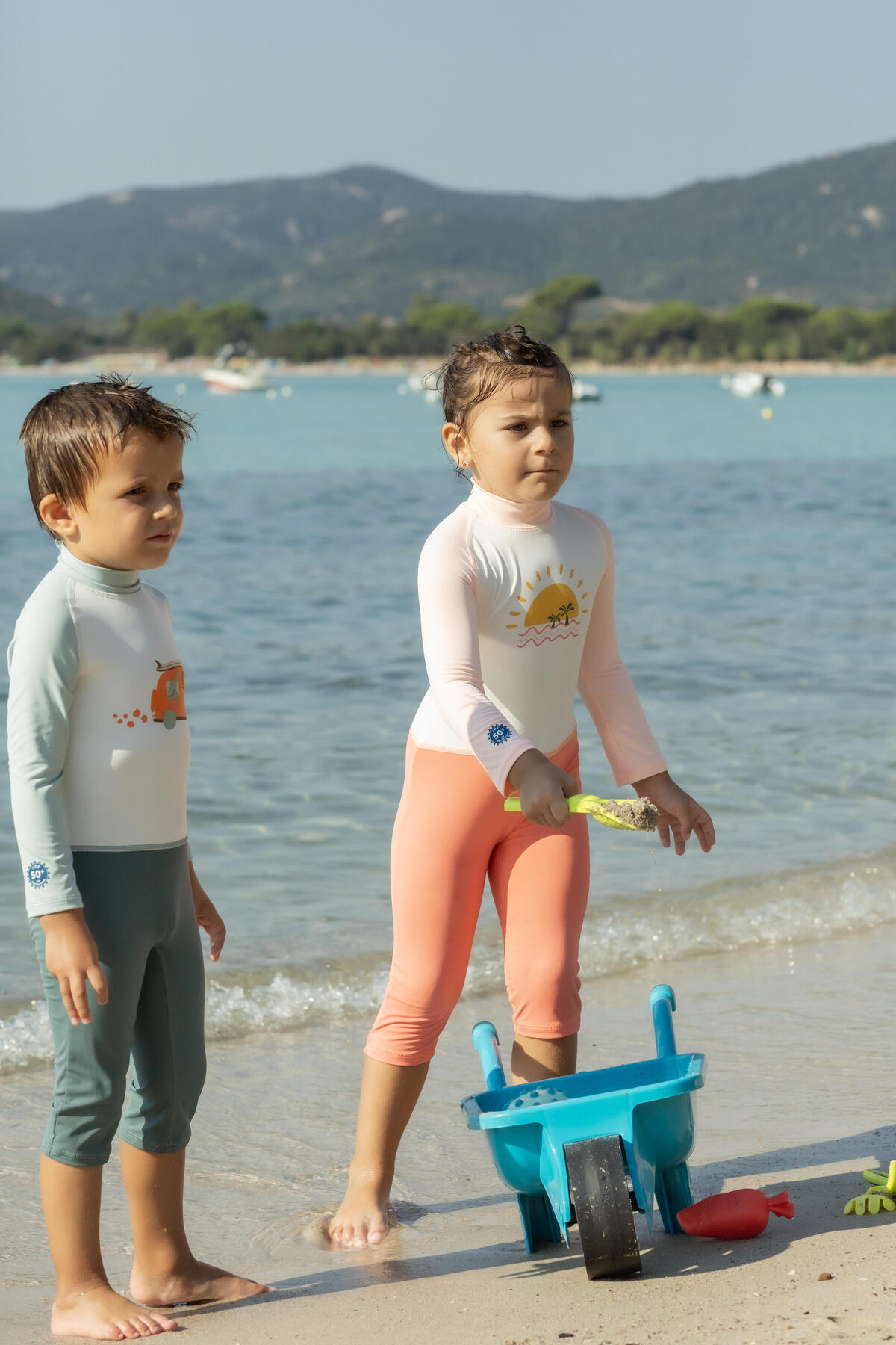 Decathlon Nabaiji Bebek / Çocuk UV Korumalı Uzun Kollu Wetsuit - Baskılı / Mavi fotoğrafı 6 (önizleme)