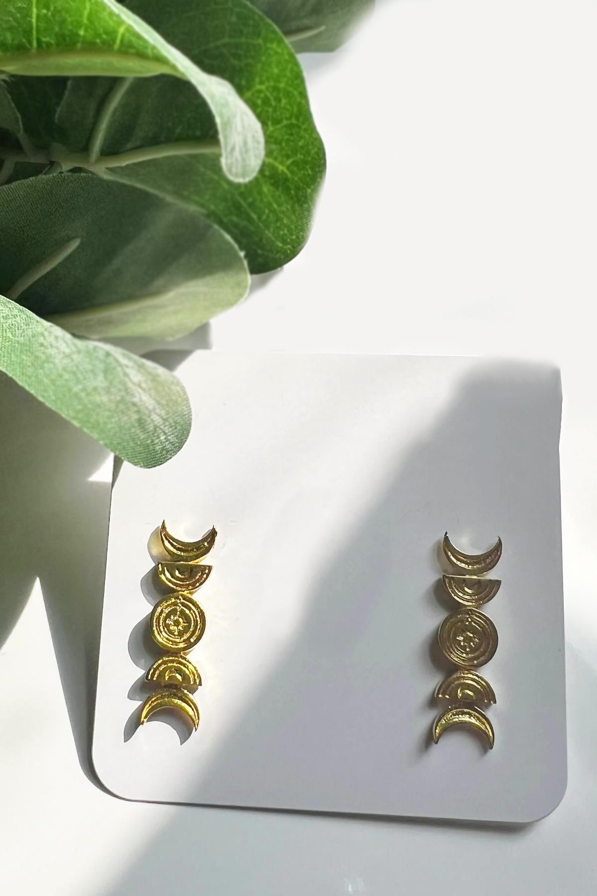 New Obsessions-Gold Plated Sahure Series Eclips Women's Nail Earrings 3