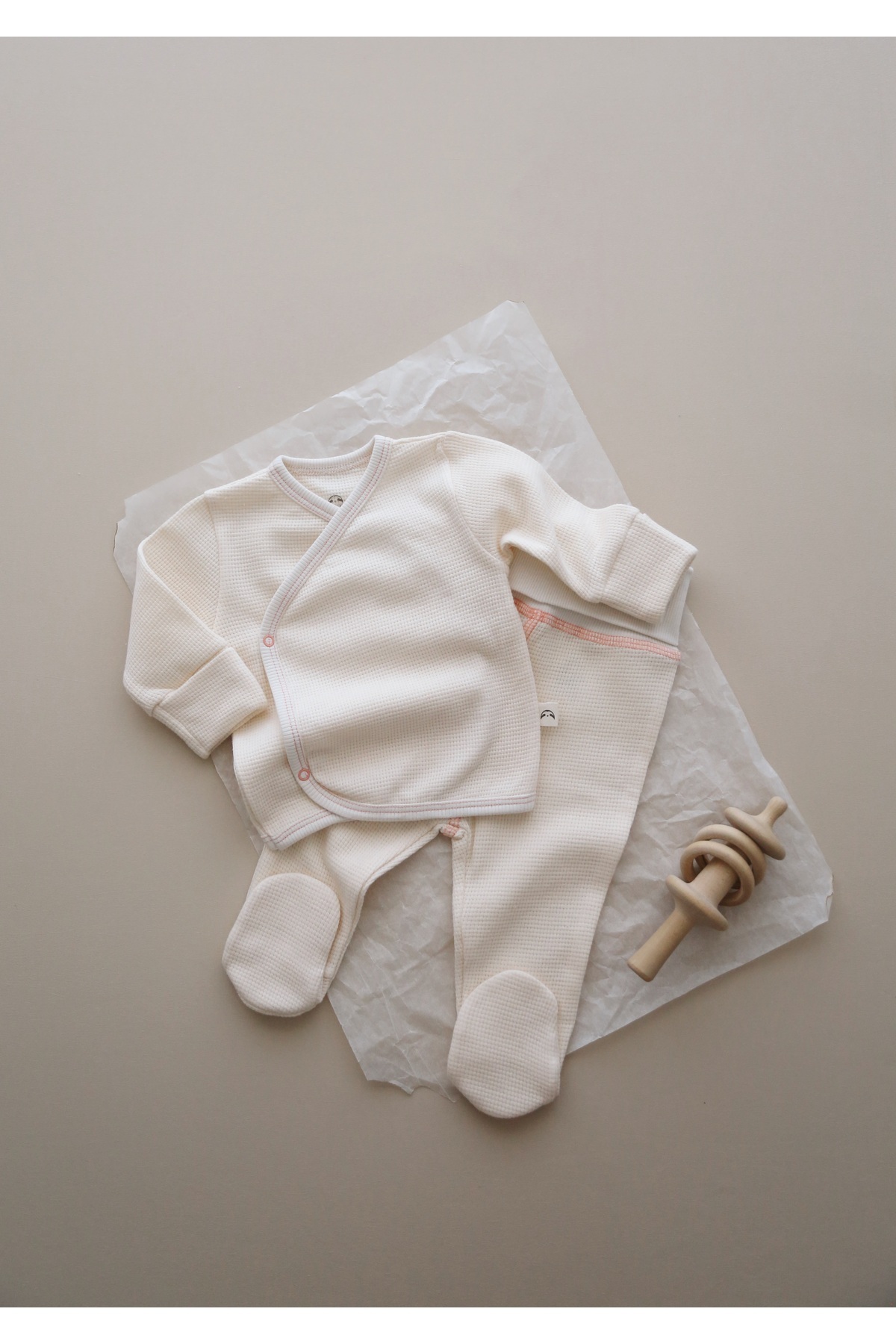 Tiny Sloth-6-Piece Newborn Hospital Exit Set - Floral Pattern 2