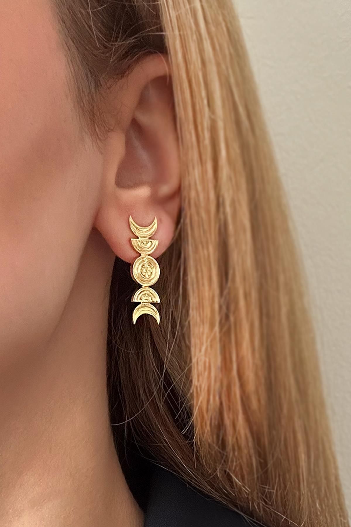 New Obsessions-Gold Plated Sahure Series Eclips Women's Nail Earrings 1