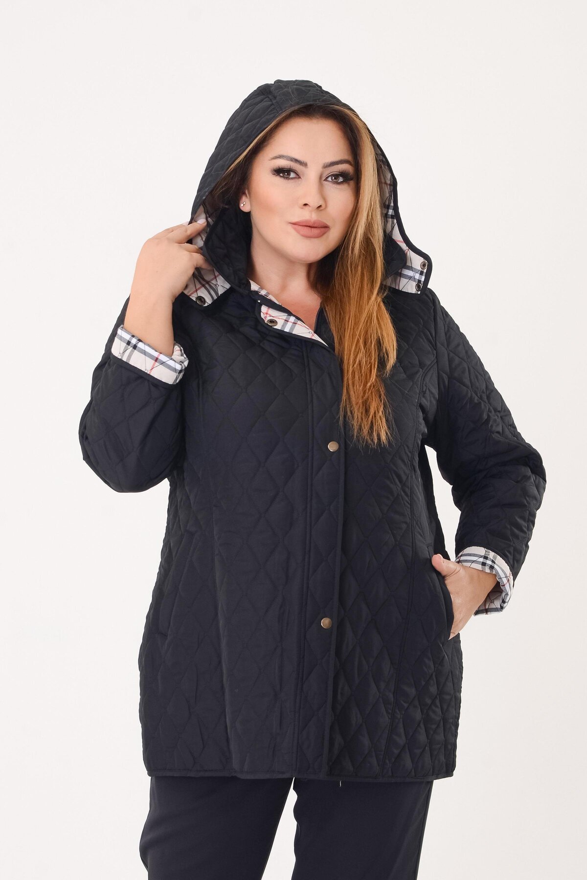 LİLAS XXL Büyük Beden Siyah Renk İçi Ekose Desenli Kapitone Mont