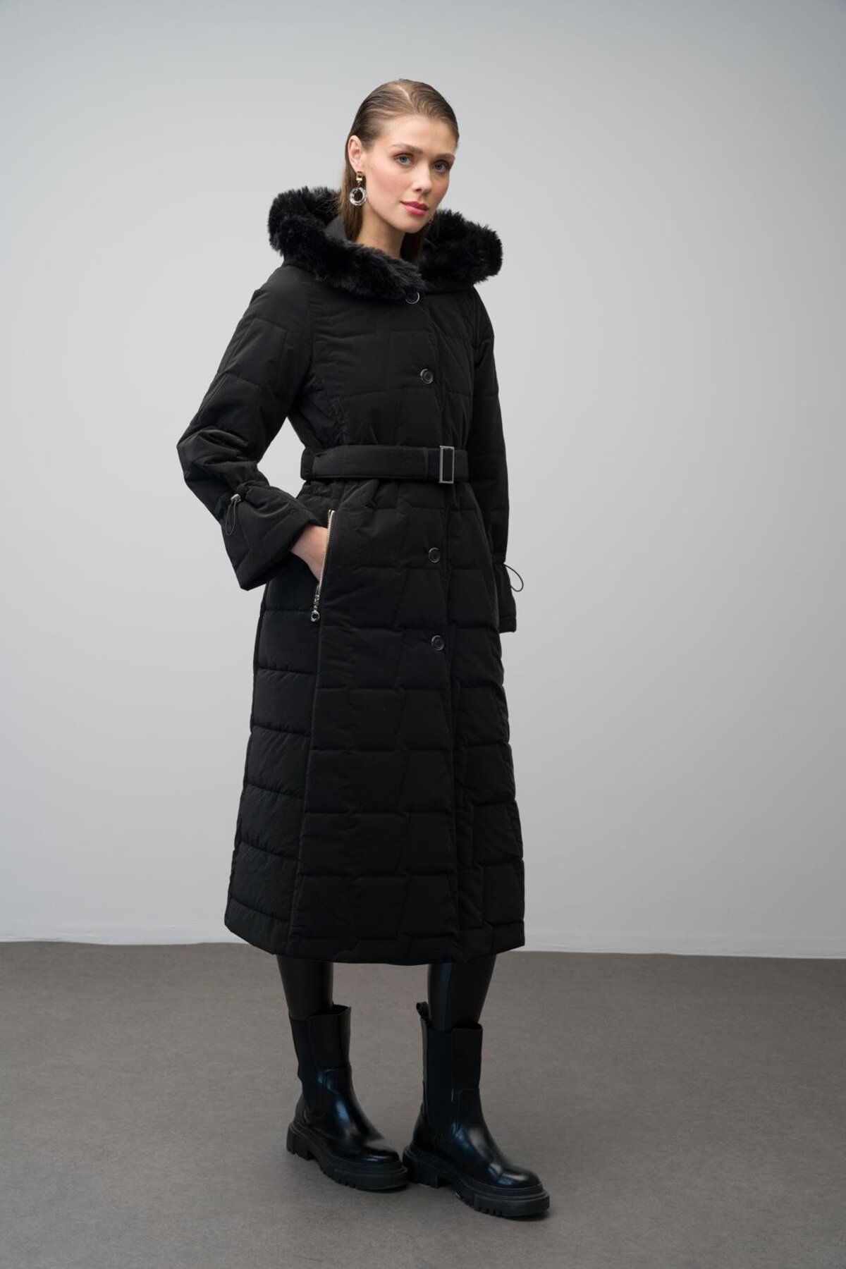 complete the look image