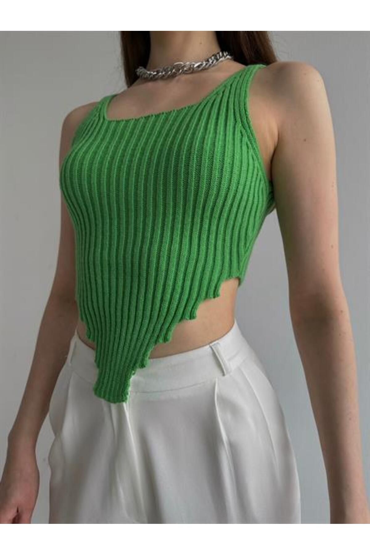 YUSK-Asymmetric Waist Knitwear Crop Green 3