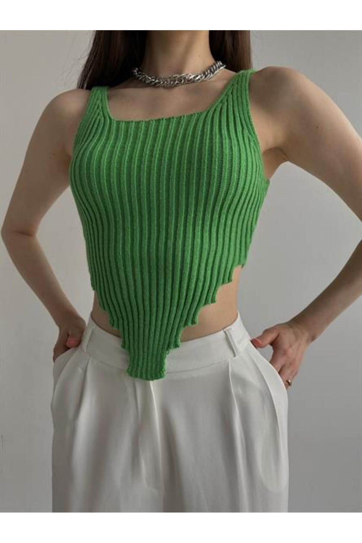 YUSK-Asymmetric Waist Knitwear Crop Green 1