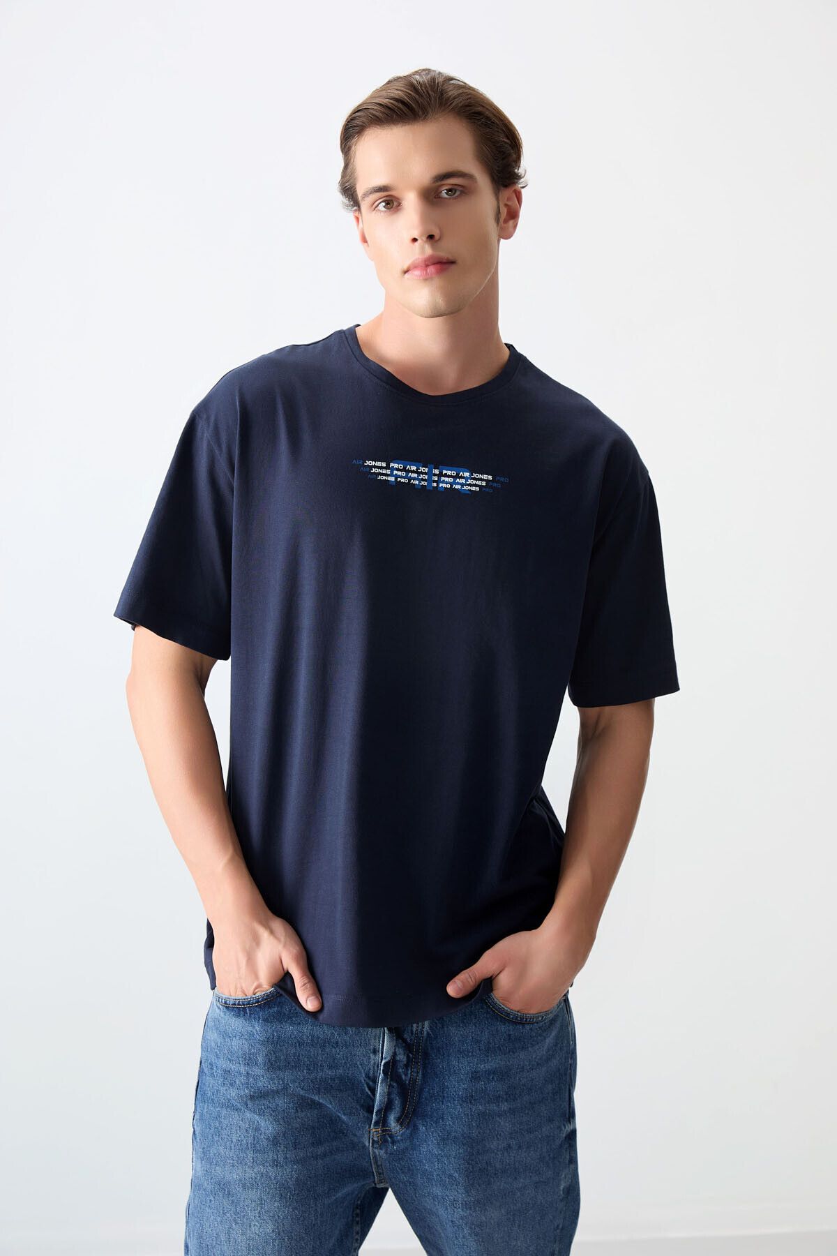 تی شرت مردانه آبی دریایی 100 ٪ پنبه ضخیم سفره نرم و بزرگ طرح دار T SHIRT 88356 Air Jones