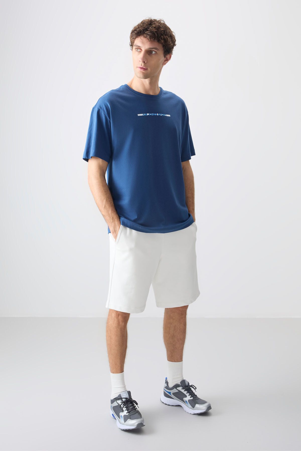 تی شرت مردانه پارلمان 100 ٪ پنبه ضخیم میز نرم و مناسب طرح دار T SHIRT 88358 Air Jones