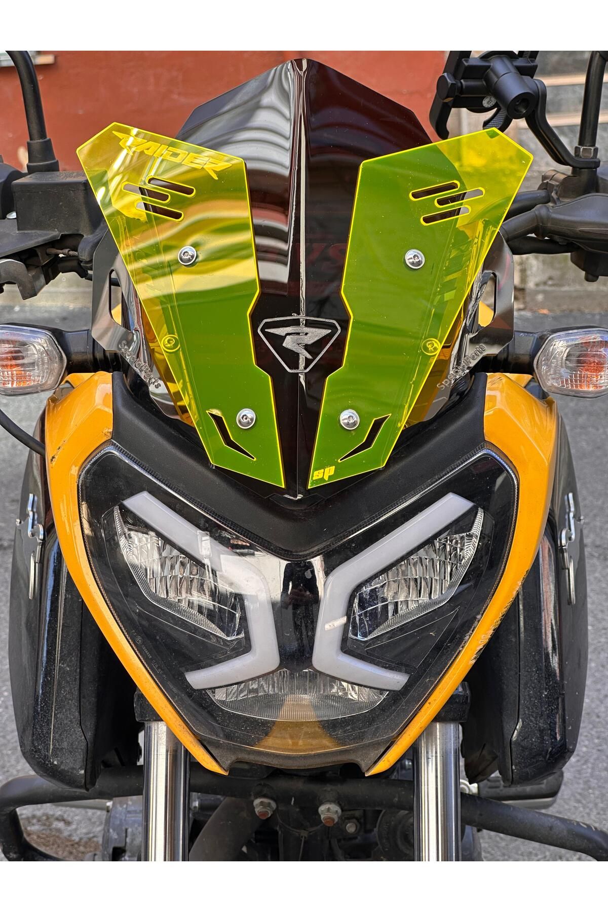 TVS Sp- Raider Spor Ön Cam (SPERLİK SİYAH&SARI)