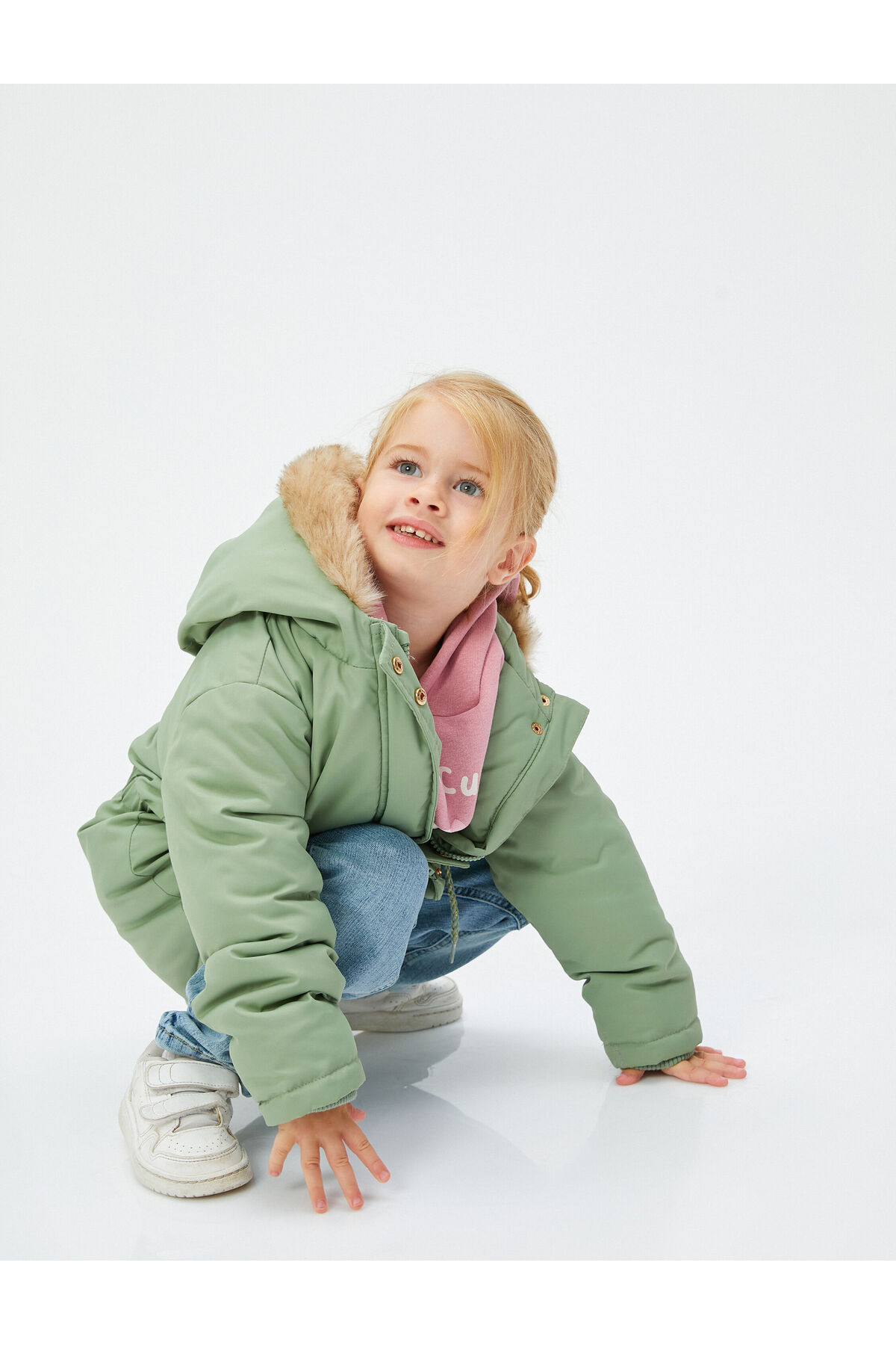 Koton Kapşonlu Kaban Peluş Astarlı Beli Lastikli Cepli Rüzgar Kapaklı fotoğrafı 2 (önizleme)