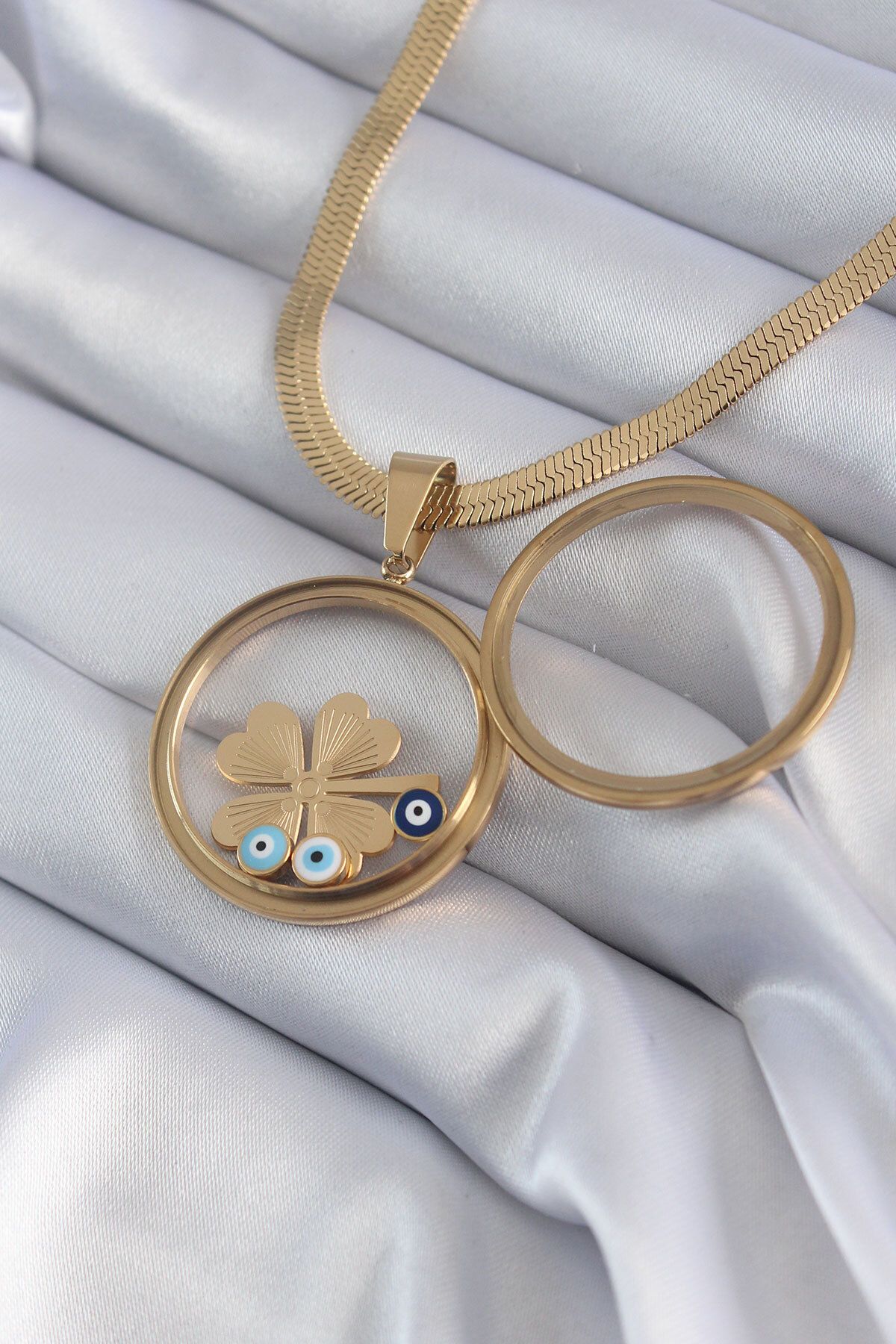 MMB Boutique 316L Çelik Gold Renk İtalyan Zincir Açılabilir Fanus Yonca Figür Model Kadın Kolye