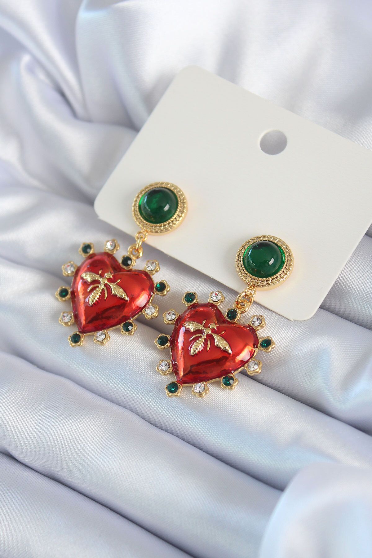 BZK ACCESSORİES Gold Renk Kırmızı Kalp Model Zirkon Taş Detay Pirinç VİP Kadın Küpe