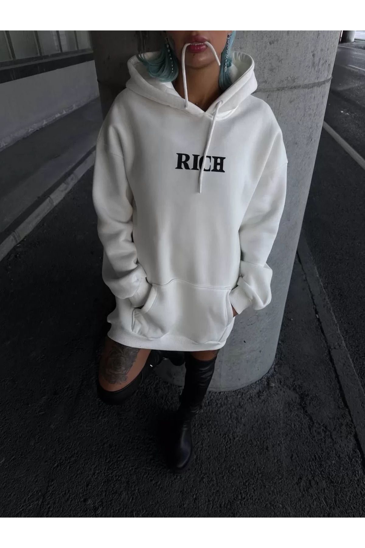 SA Alişveriş Dünyam Uzun Kol Kapüşonlu Göğüs Baskılı SweatShirt - Beyaz