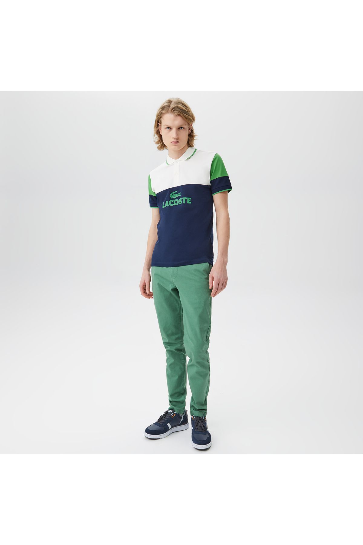 تی شرت یقه پولو آبی مردانه بلوک رنگی باریک چوگان Lacoste