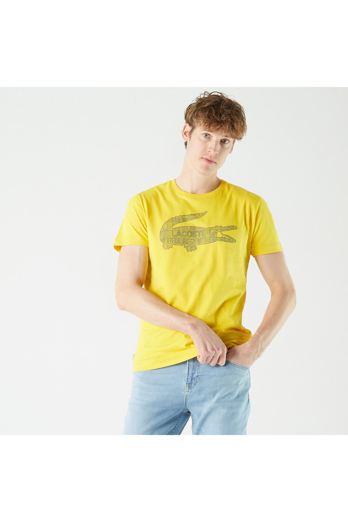 تی شرت زرد مردانه یقه دوچرخه باریک طرح دار Lacoste