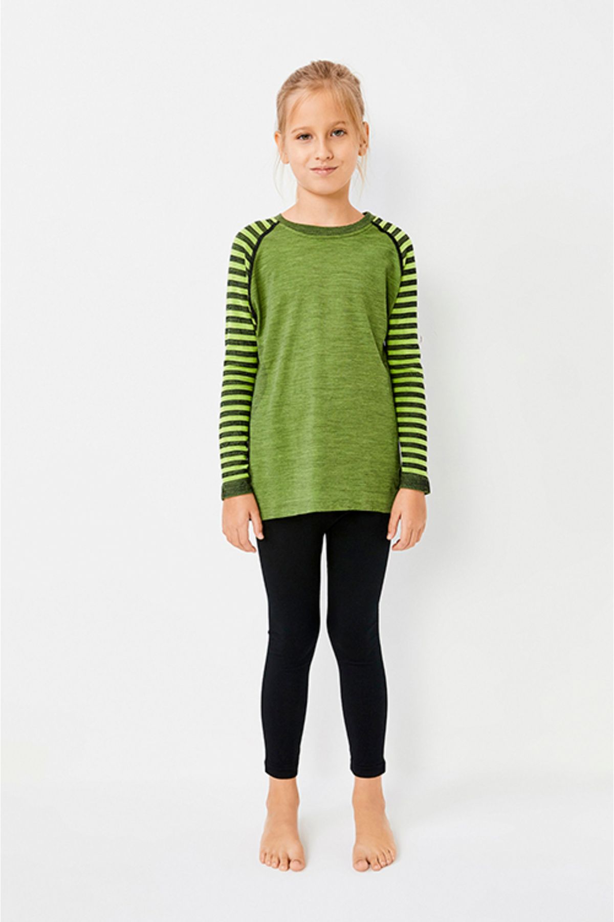 THERMOFORM-Ultimate Merino Kids Seamless Thermal Sweatshirt Green 2