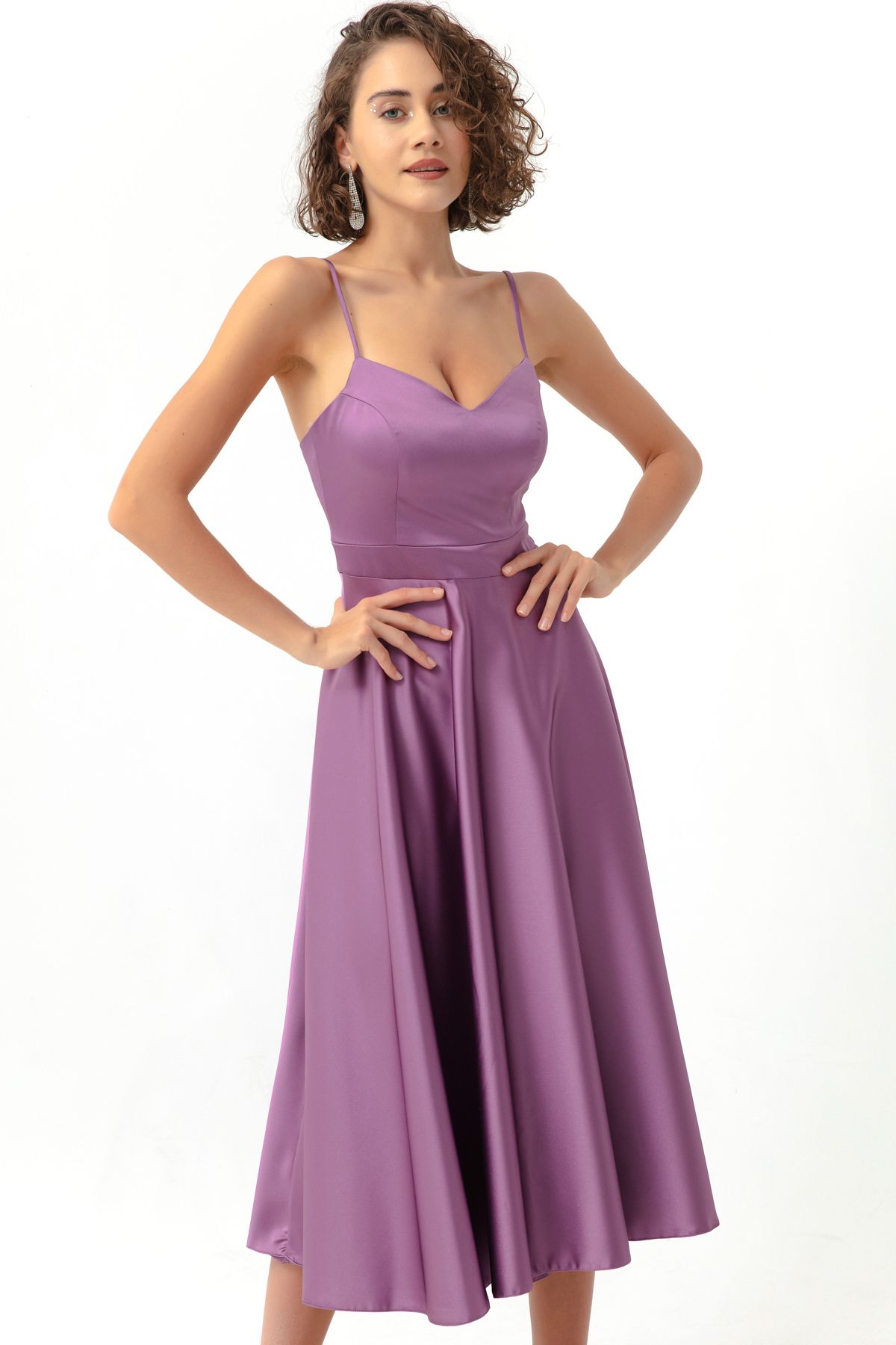 Lafaba-Lavendelfarbenes Abendkleid aus Midi-Satin mit dünnen Trägern für Damen 3