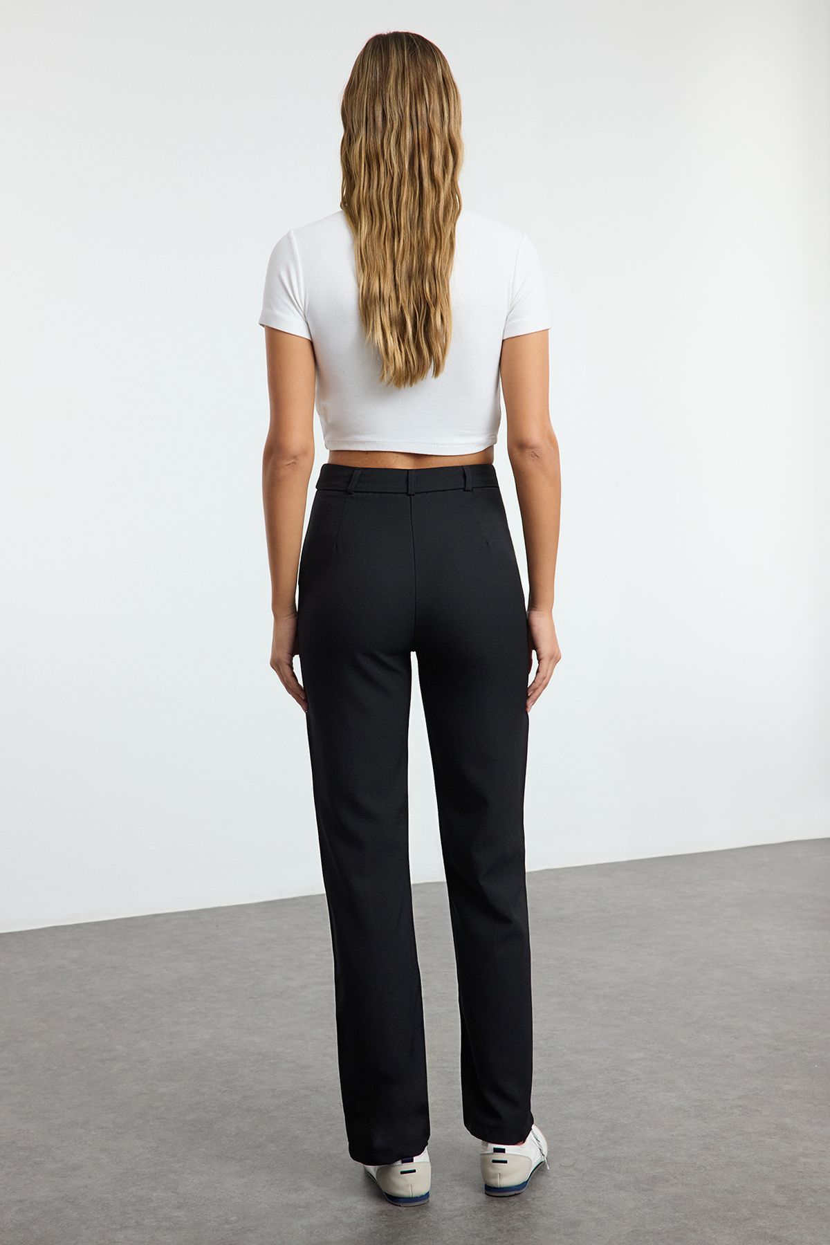 Trendyol Collection-Schwarze, gerade geschnittene, gerippte, genähte Webhose mit hoher Taille TWOSS21PL0093 7