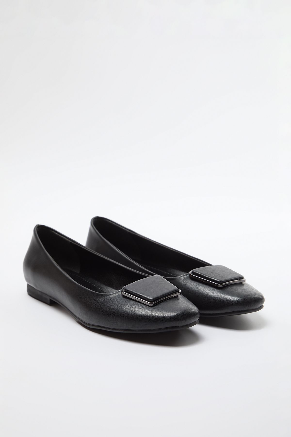 trendyol-shoes-womens-ballet-flats