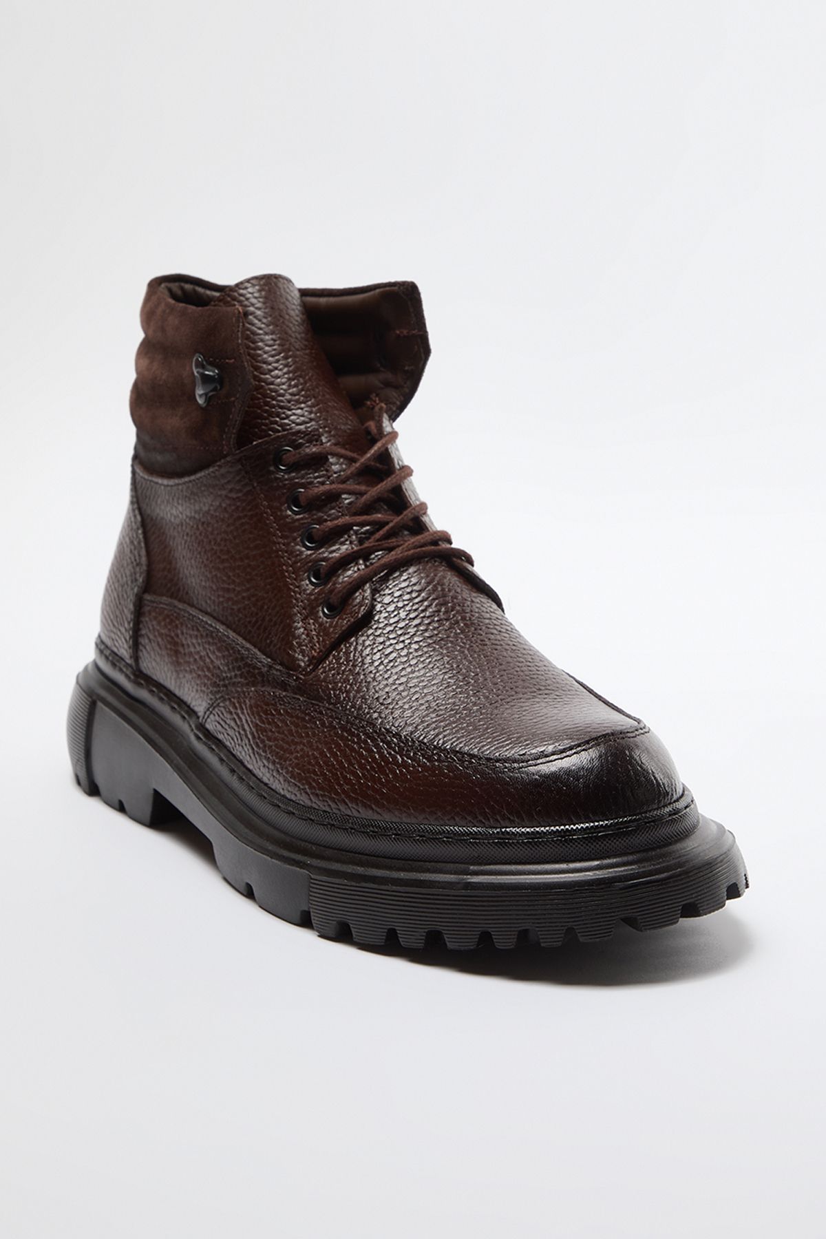 trendyol-shoes-mens-boots-booties