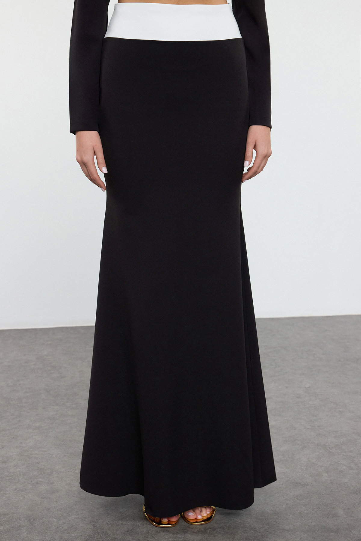 Trendyolmilla  Siyah-Beyaz Örme Alt-Üst Takım TPRSS25AU00001 - Görsel 4