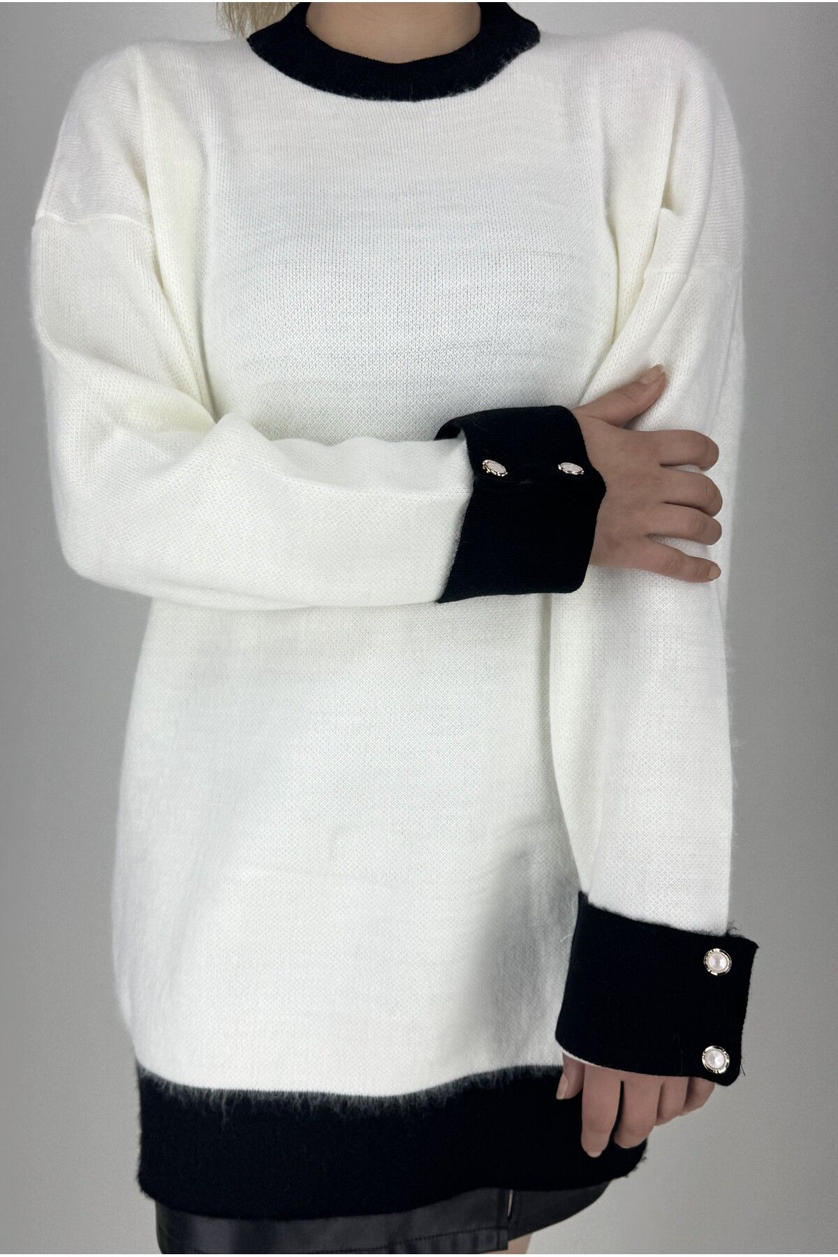 SHARON MODA-Women's Angora Sweater with Sleeve Button Detail 2