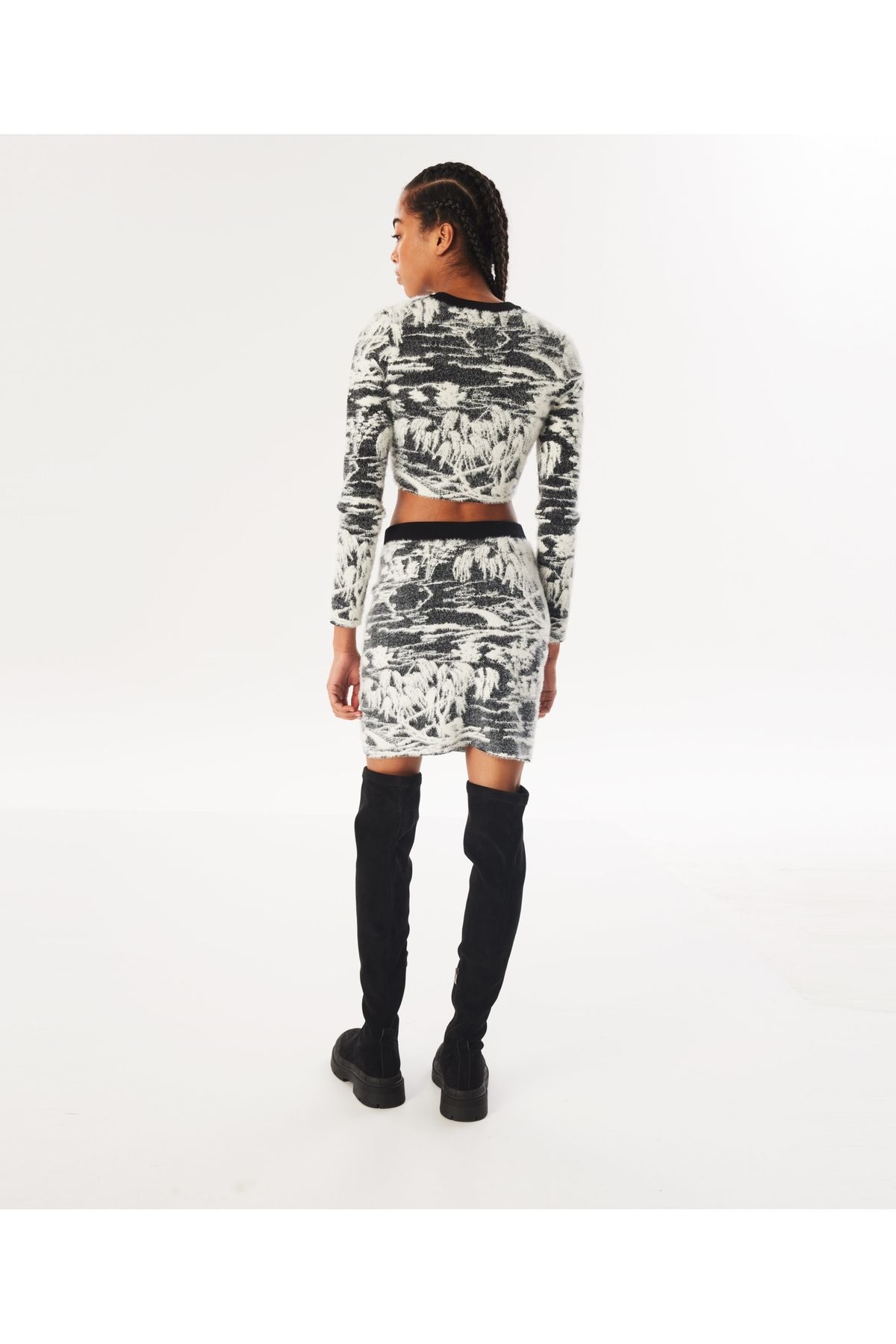 Twist-Crop Jacquard Knitwear 5