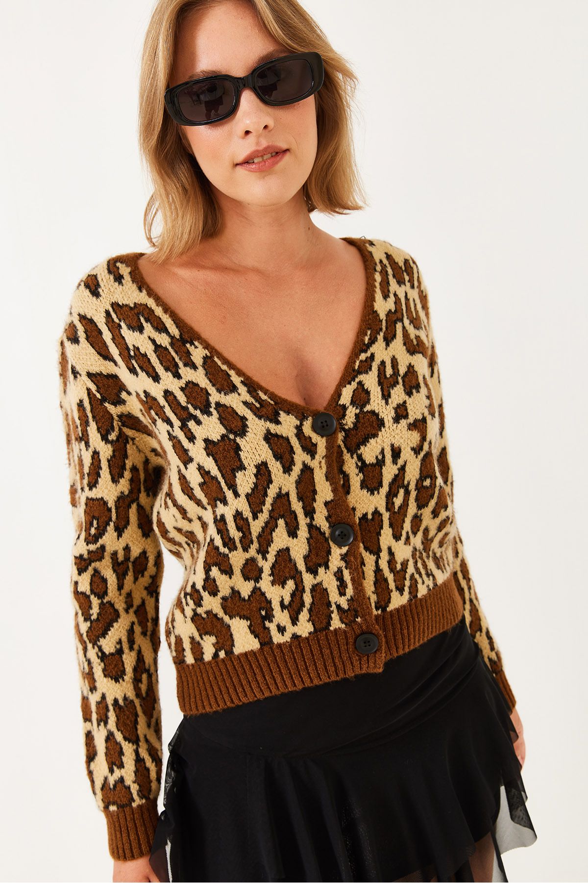 Bianco Lucci-Women's V-Neck Leopard Patterned Three-Button Knitwear Cardigan 20247537 5