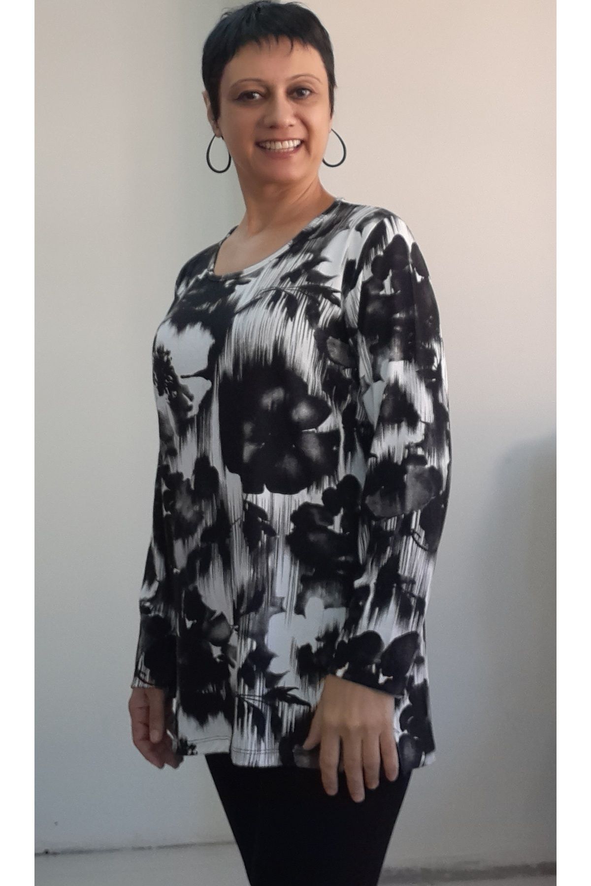 Mertcan Butik-Black and White Rose Print Long-Sleeved Combed Cotton Viscose T-Shirt 3