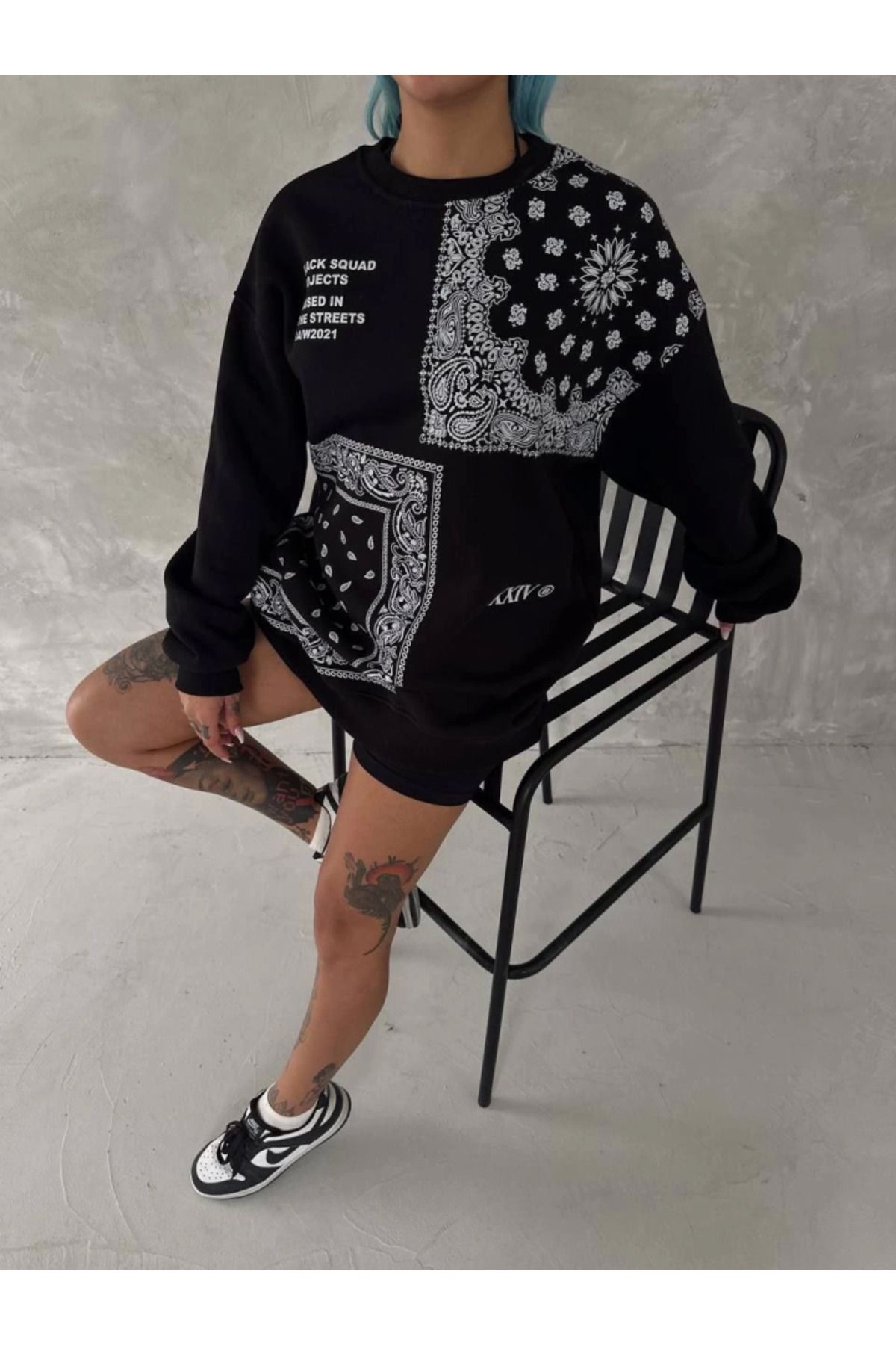 ATOM84 Desenli Üç İplik Bisiklet Yaka Oversize SweatShirt - Siyah