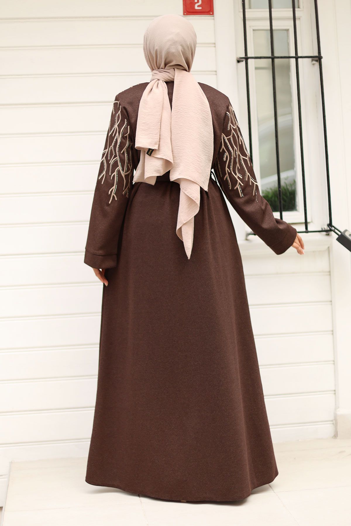 Tesettür Dünyası-Tsd 240927   Model Brown Hijab Ferace - Branch Pattern and Belted 5