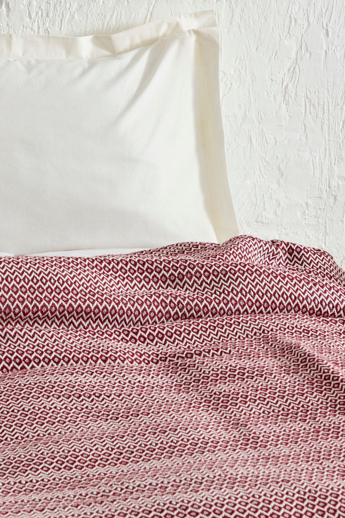Karaca Home-Levi Claret Red Double Pike 3