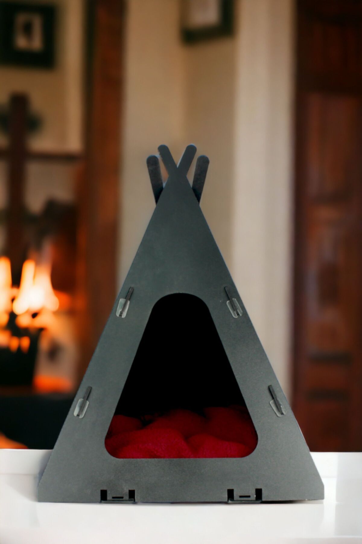 AboutThePerfect Ahşap köpek evi, şık siyah renk, dayanıklı ve konforlu tasarım