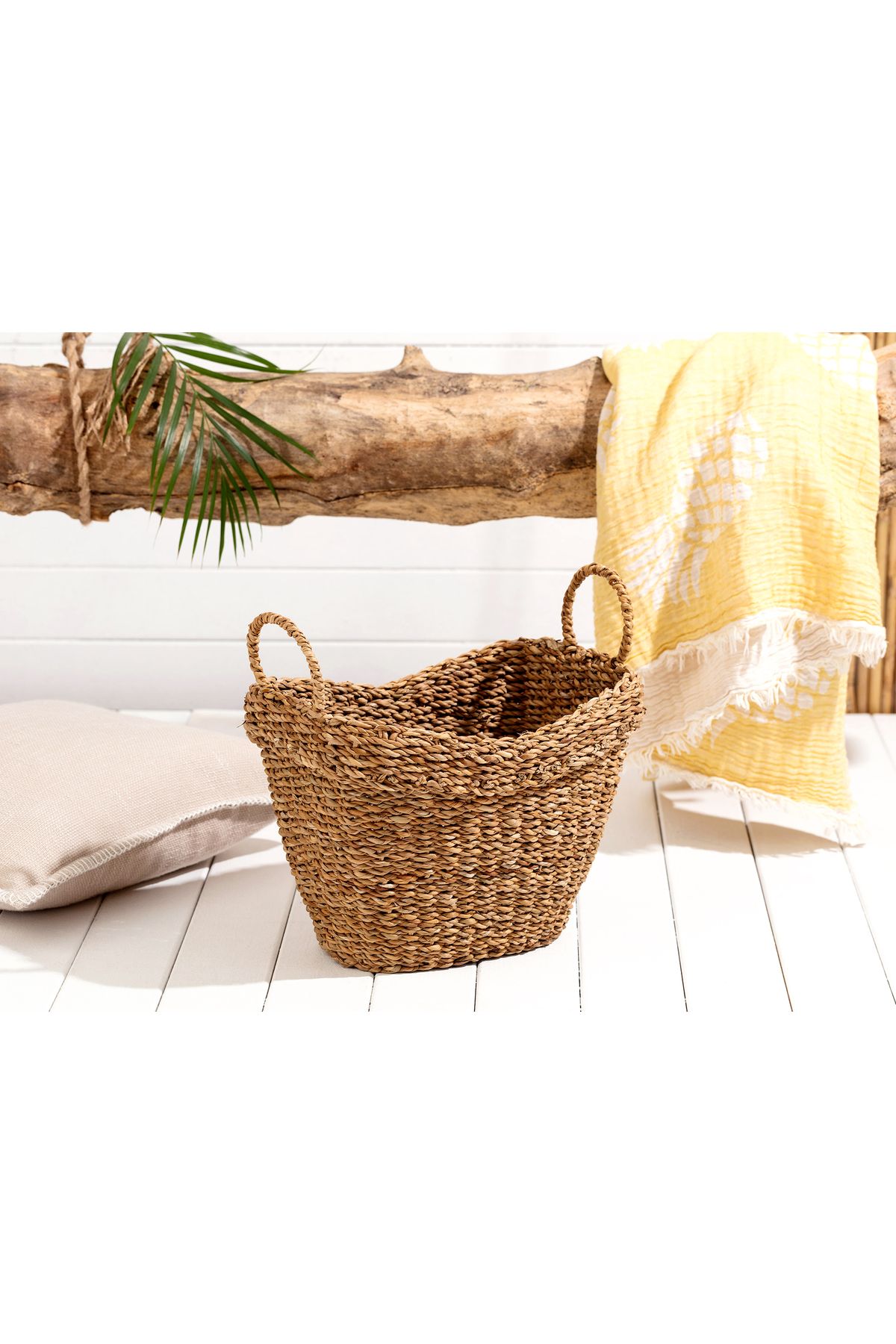 Madame Coco-Delle Small Wicker Basket - Portabel and Stylish Design 2
