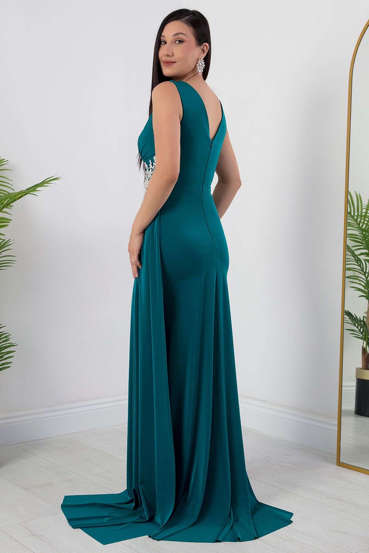 PULLIMM-Jewelled Waist Slit Evening Dress Ecr5301 7