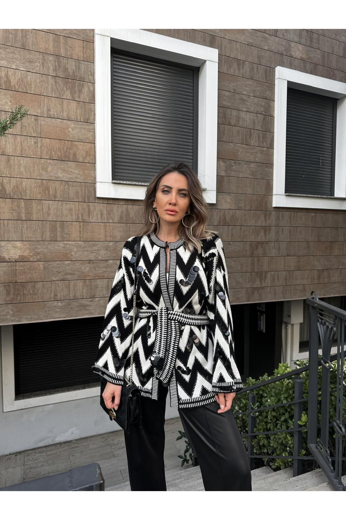 Zerrincan Giyim-Black Zigzag Sequin Cardigan 6