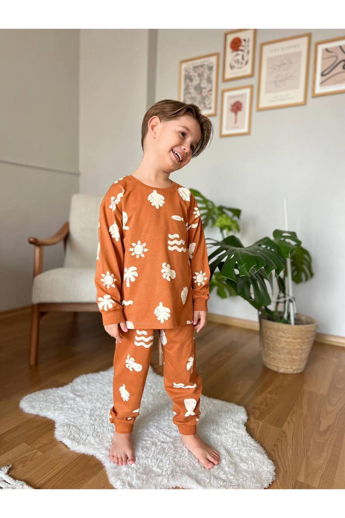 CANDA-Boy's Leaf Patterned Pajama Set 1