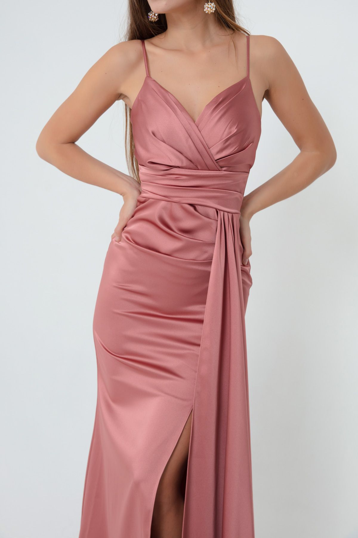 Lafaba-Langes Satin-Abendkleid und Abschlusskleid für Damen mit Lachsträgern 4