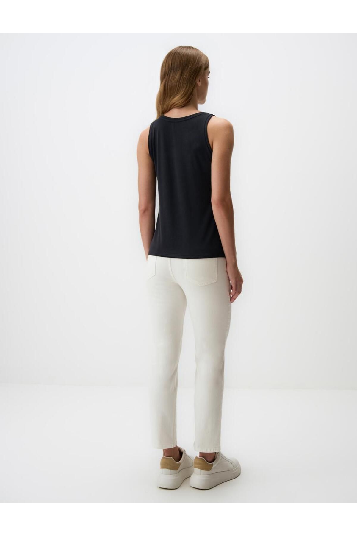 Jimmy Key-Black Sleeveless U Neck Basic Knitted Undershirt 6