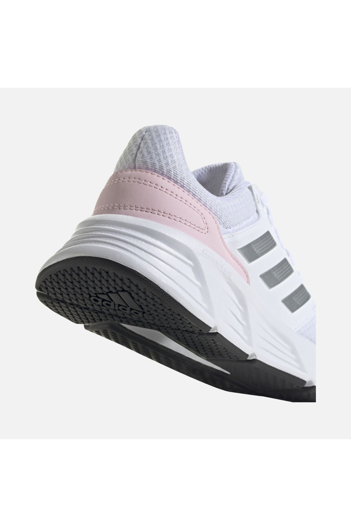 اسنیکر سفید زنانه گلکسی 6 کفش ورزشی اورجینال adidas