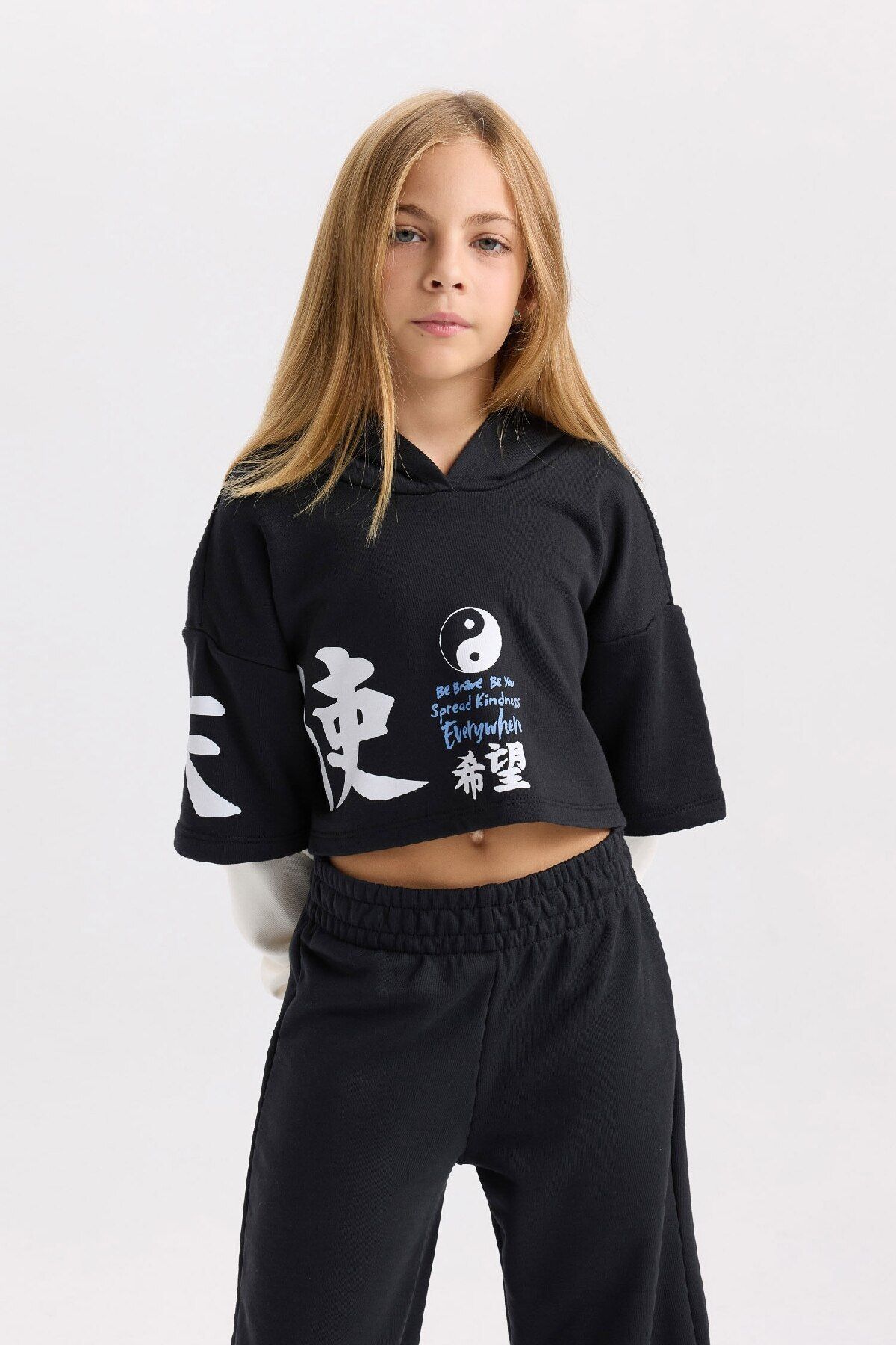 DeFacto-Girl's Crew Neck Printed Sweatshirt and Elastic Jogger Sweatpants Set of 2 - D4066A824Wn 4